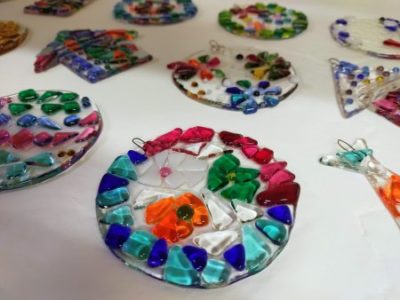 フューズされたガラスはキラキラして綺麗です